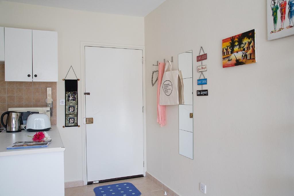 Paphos Love Nest Apartment Værelse billede
